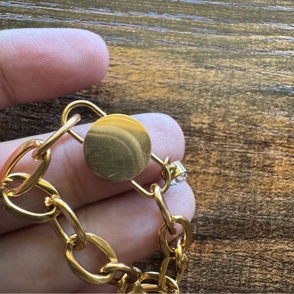 Elegant 18 Kt Gold Plated Chain Bracelet with Disc Accent - Picture 6 of 8